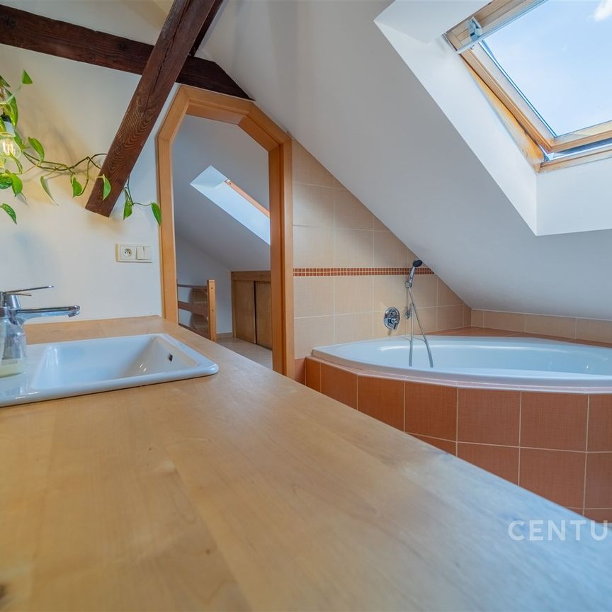 Pronájem bytu 3+1 108 m², Poděbradská 720, Praha - Photo 1