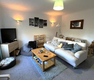 2 bedroom terraced house to rent - Photo 4