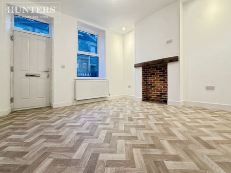 3 bedroom House To Let Total Size: 937 SQ FT - Photo 2