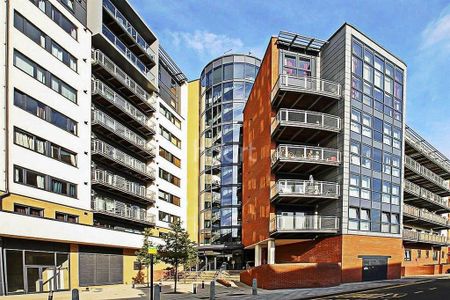 2 bedroom flat to rent - Photo 5