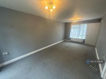 4 bedroom detached house to rent - Photo 4