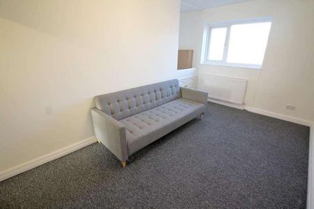 Bolton Road, BL8 - Photo 3