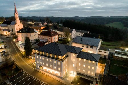 Gemütliche 2-Zimmer-Wohnung mit möblierter Küche in Maria Schmolln - Foto 2