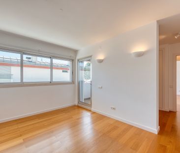 3-Bedroom Duplex with Terrace & River View - Foto 4