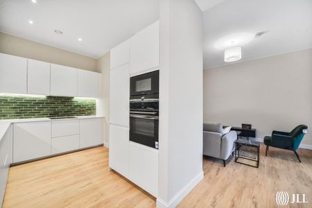 3 bedroom flat to rent - Photo 3