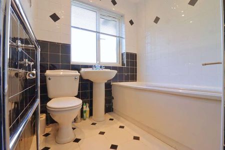 Surbiton, KT6 - Photo 4