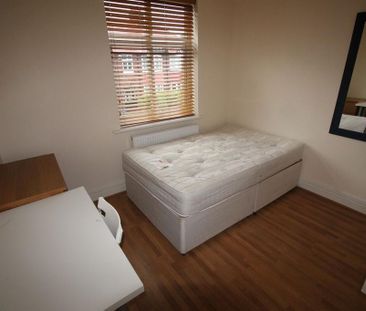 5 bedroom house to rent - Photo 2