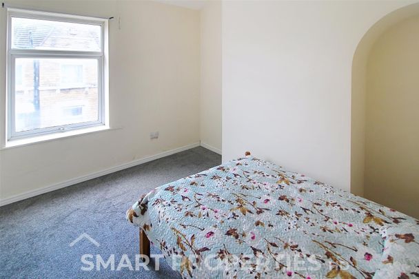 Orange Terrace, Huddersfield - Photo 1