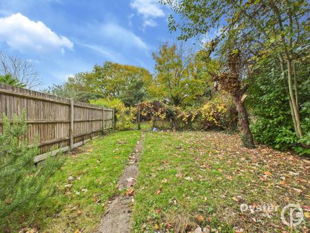 3 bedroom semi-detached house to rent - Photo 5