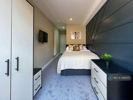 1 bedroom in a house share to rent - Photo 4