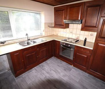 3 bedroom semi-detached house to rent - Photo 3
