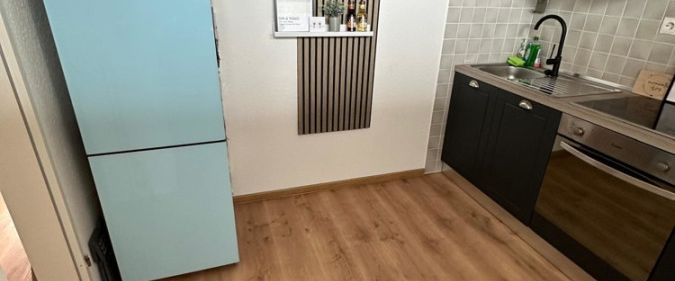 Gemütliche, helle 2-Zimmer-Wohnung in zentraler Lage mit vielen Einkaufsmöglichkeiten im Ortsteil Heppens! - Photo 1