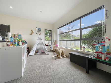 Welcome to 74 Amesbury Drive, Churton park - Photo 5