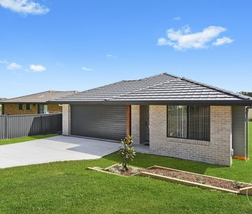 1 Doncaster Avenue, Port Macquarie NSW 2444 - House For Rent | Domain - Photo 3