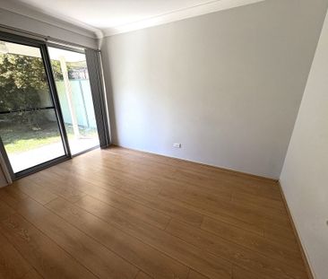 Modern Townhouse&excl;&excl; - Photo 3