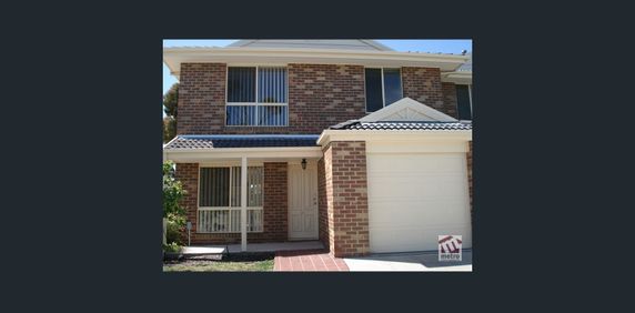 IDEAL CENTRAL LOCATION! - Photo 2