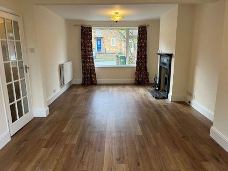 3 bedroom semi-detached house to rent - Photo 2