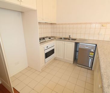Lifestyle & Location Combined Two-Storey Townhouse - Photo 2
