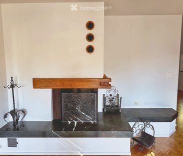 Frisch renovierte 4.5-Zimmer-Wohnung mit Cheminée, Balkon und eigen... - Photo 3