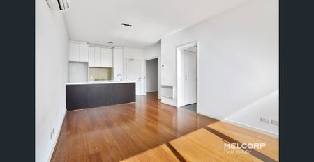 SENSATIONAL TWO BED IN THE HEART OF CBD - UNFURNISHED - Photo 3