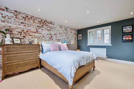 4 bedroom detached house to rent - Photo 5