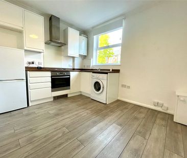 Southampton Street, Farnborough, GU14 - Photo 5