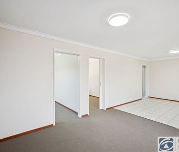 Freshly Refurbished 3-Bedroom Home - Move-In Ready! - Photo 2