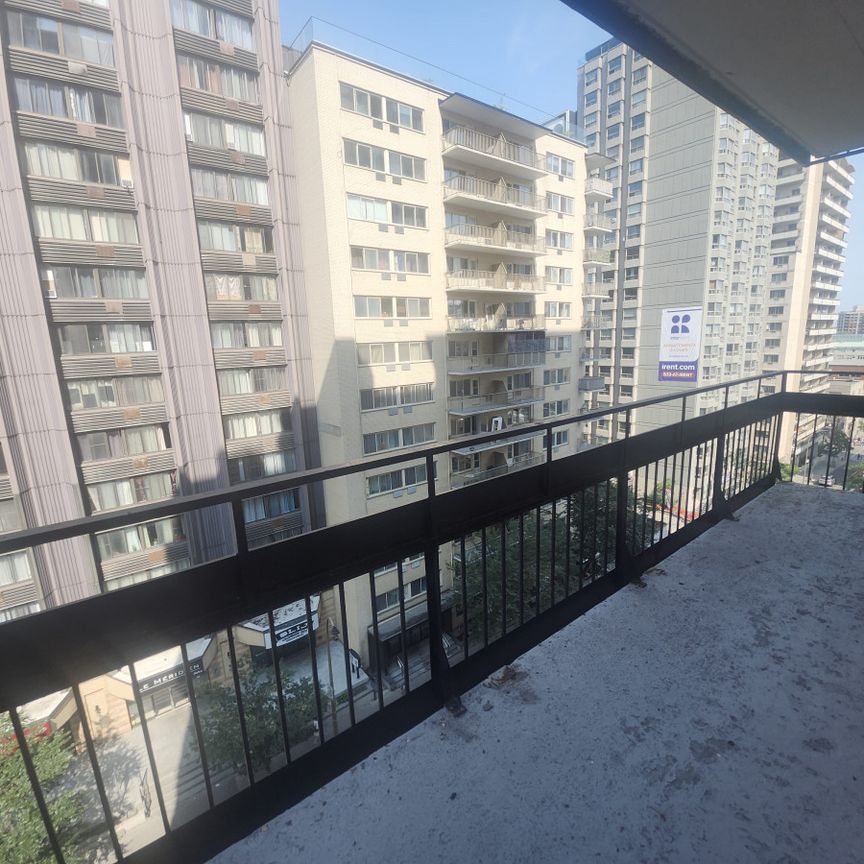 2300 Rue Saint Mathieu, #803 - Photo 1