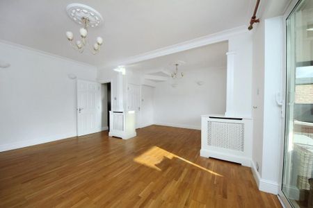 5 bedroom semi-detached house to rent - Photo 2