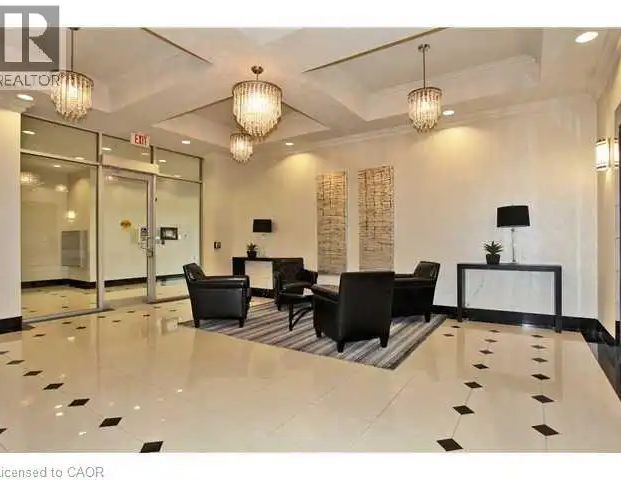 5327 UPPER MIDDLE Road Unit# 211 | 5327 UPPER MIDDLE Road Unit# 211, Burlington - Photo 1