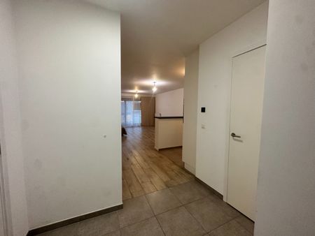 Mooi appartement met 2 slpk, autostpl én kelderberging ! - Photo 5