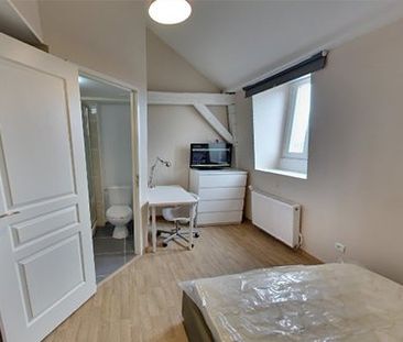 Chambre double entièrement meublée et équipée de 13,51 m² avec salle de bain privative - Photo 1