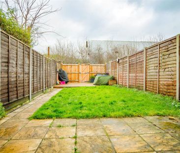 3 bedroom terraced house to rent - Photo 5