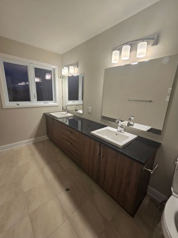 For Lease - 1608 Quarry Street, Russell, Ontario - Photo 4