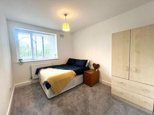 3 bedroom apartment to rent - Photo 1