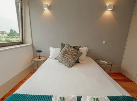 Rua de Antero de Quental, Porto, Braga 4050-052 - Photo 2