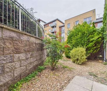 Kelvin Gate, Bracknell, Berkshire, RG12 - Photo 6