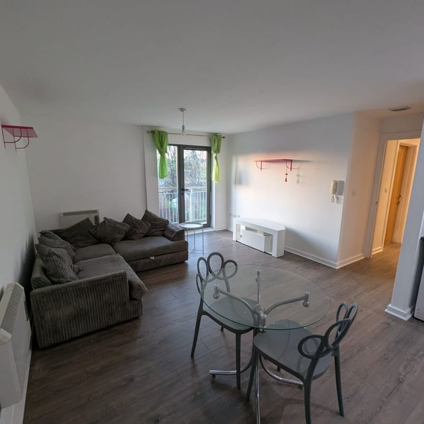 2 Bed Flat, Ordsall Lane, M5 - Photo 1