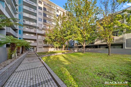 SPACIOUS GROUND FLOOR APARTMENT AT VALONIA - Photo 4