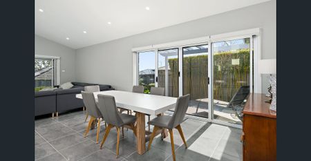 Immaculate Family Home in a Prime Location - Photo 4