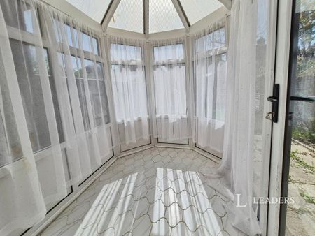 2 bedroom terraced house to rent - Photo 3