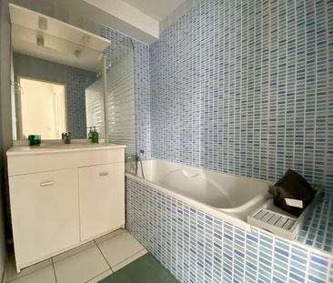 Location Appartement 2 pièces 45m² ORLEANS 45000 - Photo 5