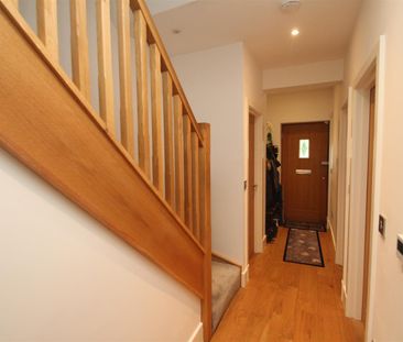 Two Waters Road, Hemel Hempstead, HP3 9BZ, Hertfordshire - Photo 5