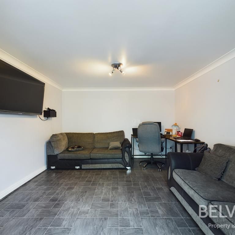 4 bedroom detached house to rent - Photo 1