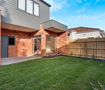 2/2 Turner Street, Pascoe Vale South VIC 3044 - Photo 3