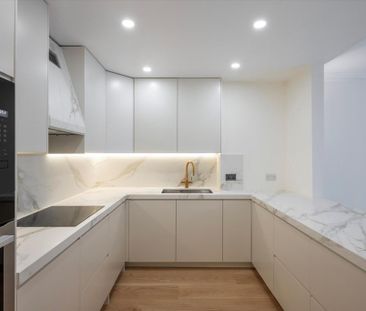 3 bedroom flat to rent - Photo 5