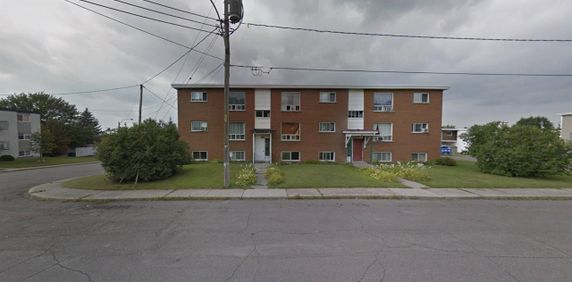 Two-Bedroom - 505-509 Rue St-Rémi, Granby - Photo 2