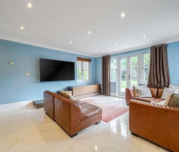 Bramcote, Lockestone, Weybridge, Surrey, KT13 - Photo 4