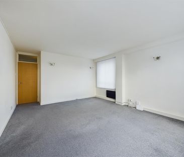 The Cliff, Wallasey, 2 bedroom, Flat - Purpose Built - Photo 3