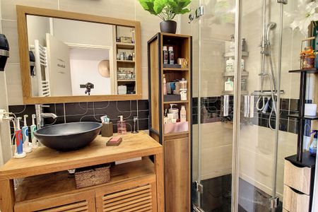 EXCLUSIVITÉ ! Appartement Draguignan 3 pièces 58 m2 avec BALCON et CAVE loué MEUBLE - Photo 2